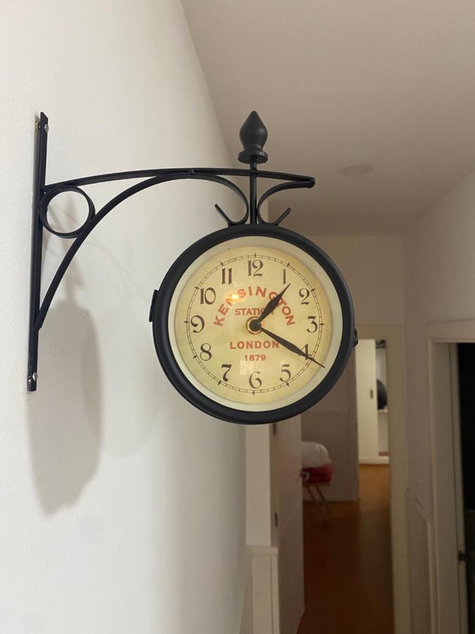 El Reloj Del Viajero Apartment Seville Luaran gambar